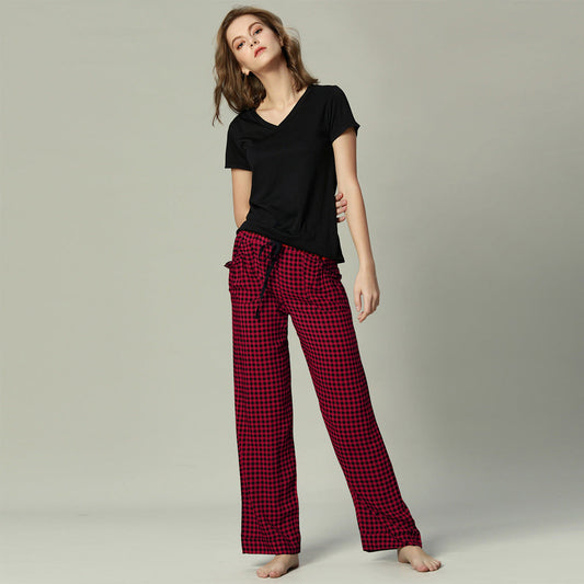 Sophisticated Trousers with a Clean Classic Look