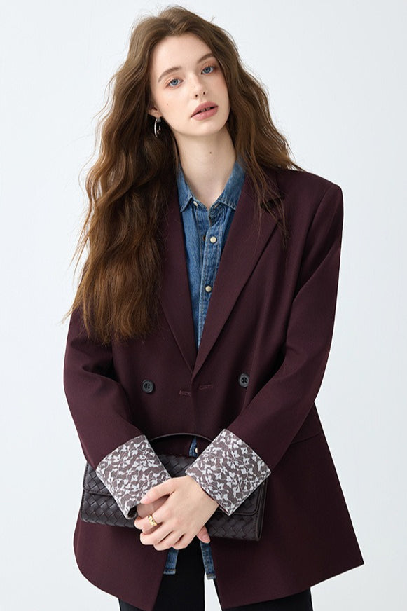 Sophisticated Garment with a Clean Classic Look