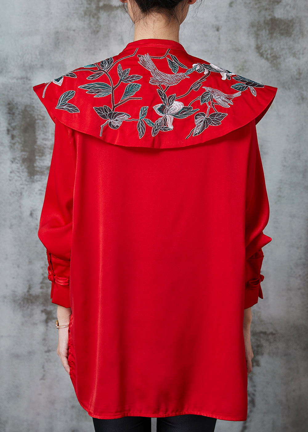 Effortlessly Elegant Blouse with a Timeless Design