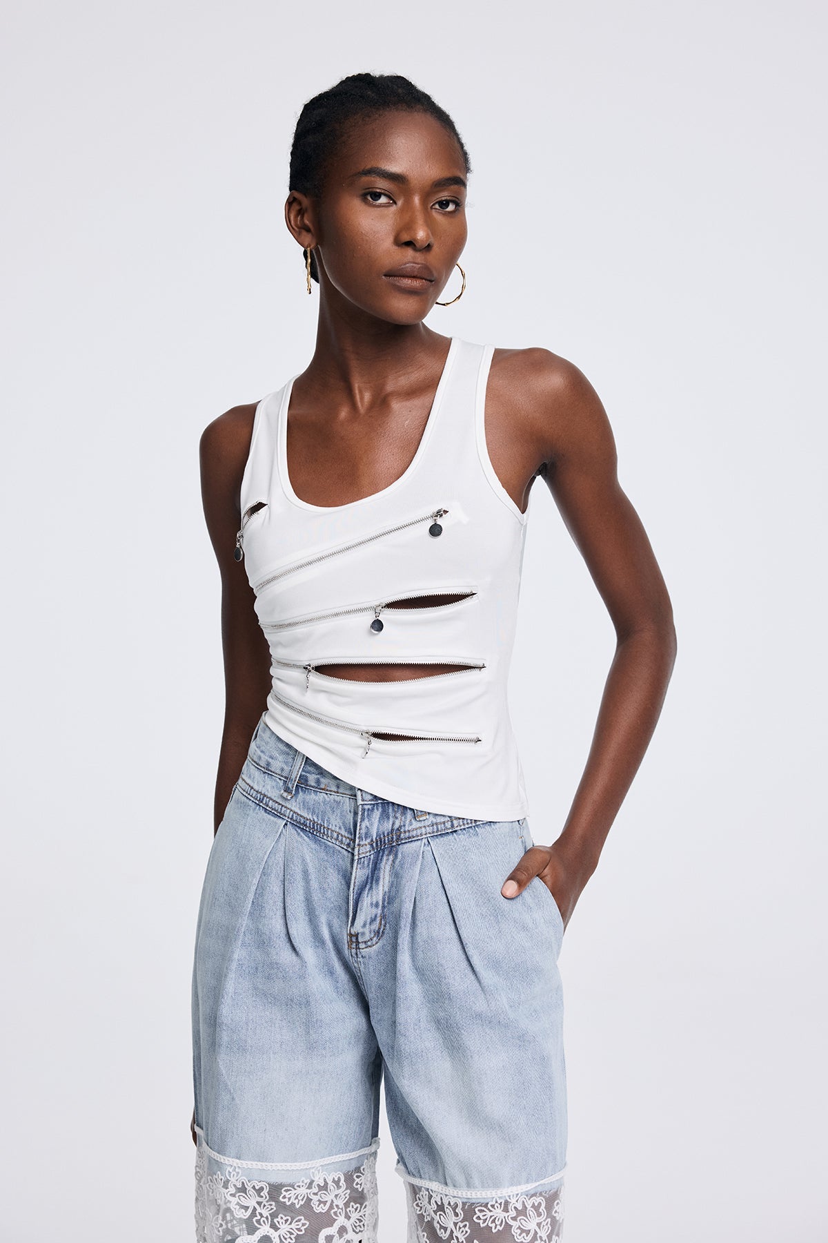 Beautifully Finished Top in a Timeless Design