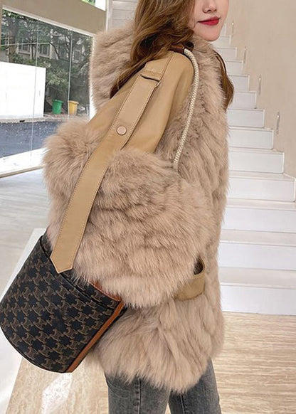 Well Tailored Coat with a Graceful Silhouette