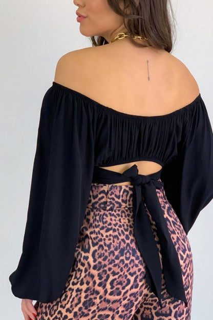 Well Tailored Top with a Graceful Silhouette