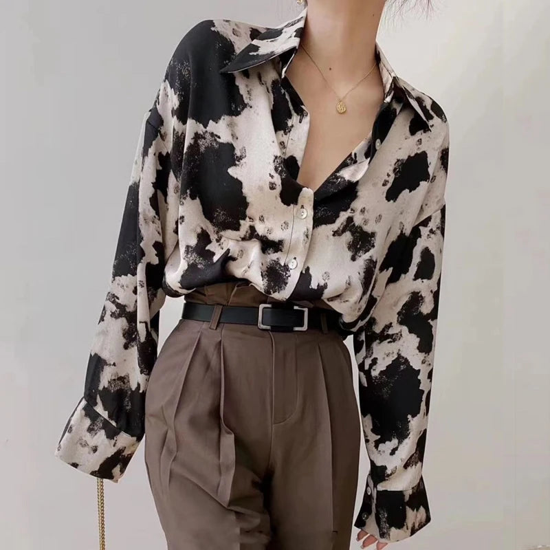 Beautifully Crafted Blouse in a Classic Style