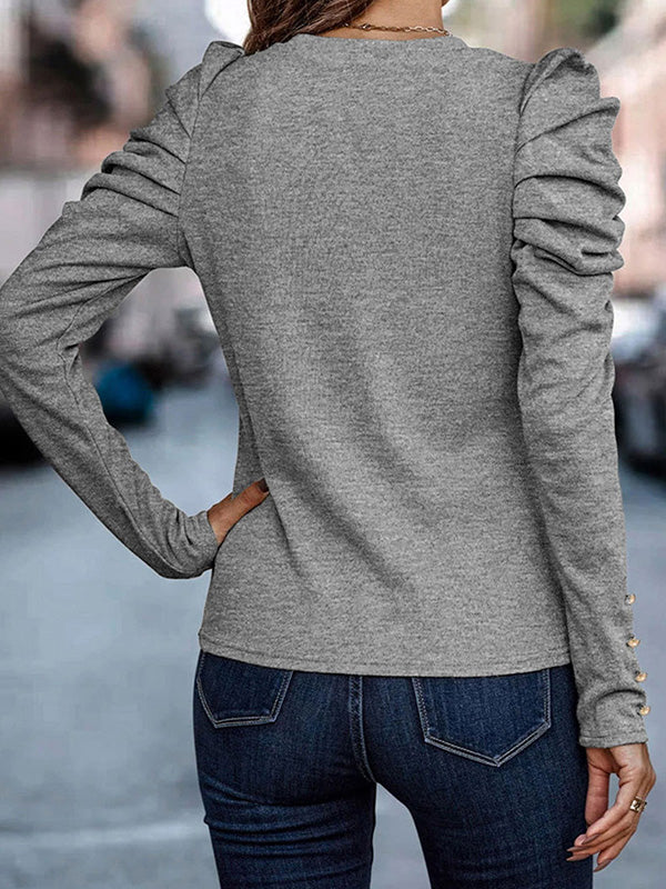 Effortlessly Elegant T-Shirt with a Timeless Design