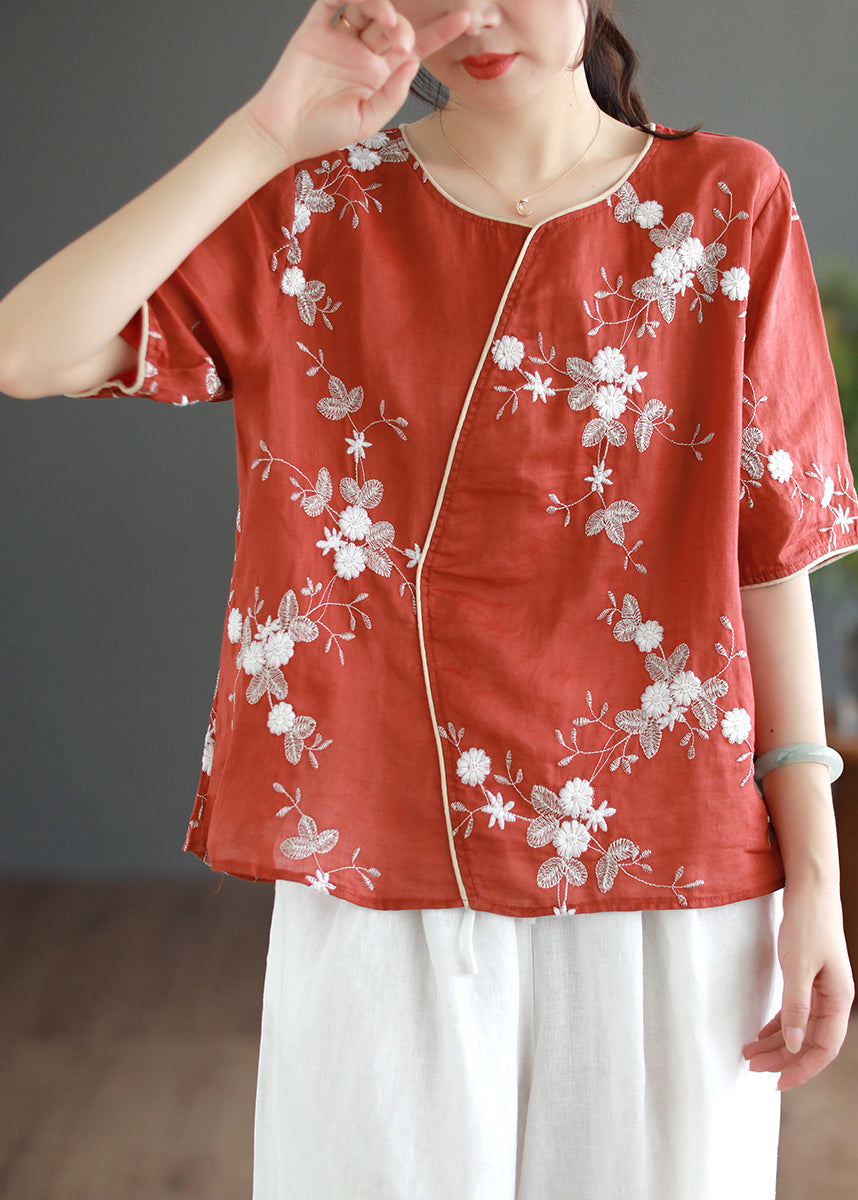 Well Tailored Top with a Graceful Silhouette