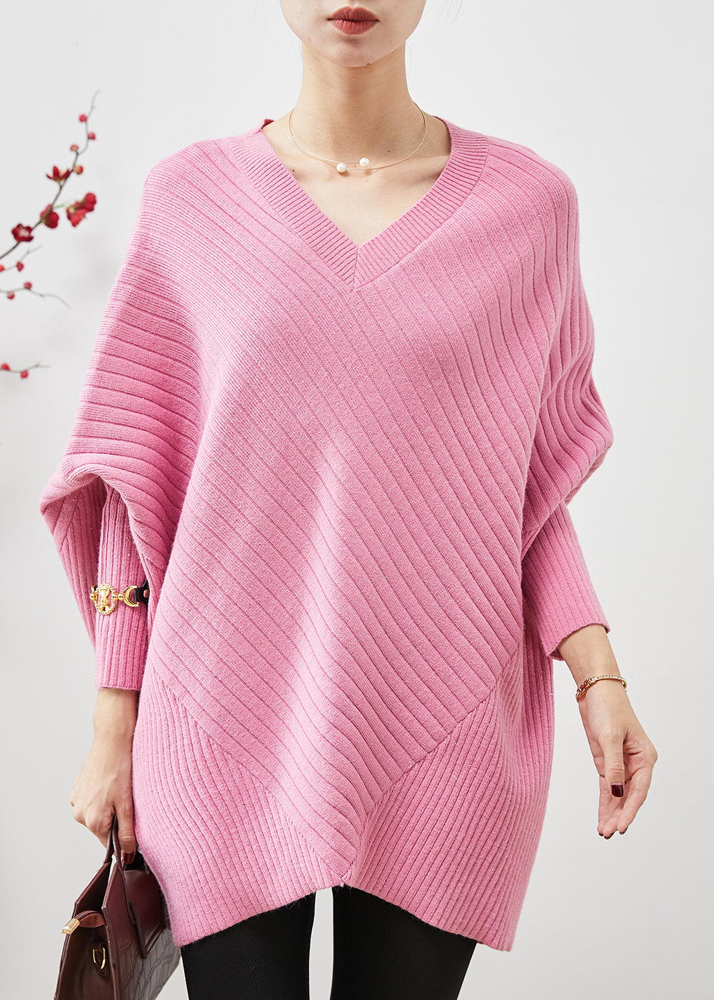 Well Tailored Top with a Graceful Silhouette