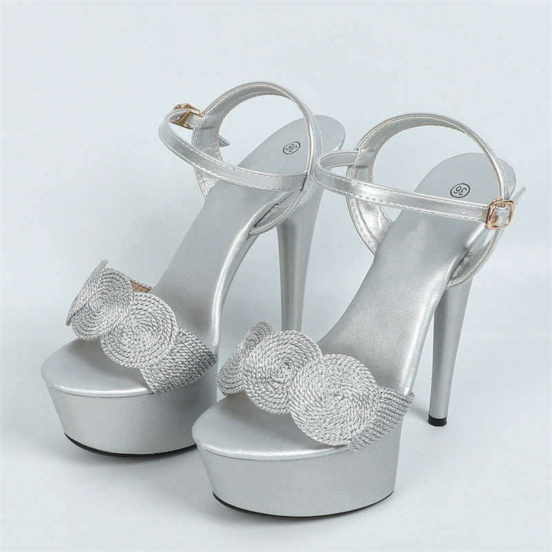 Well Tailored Heels with a Graceful Silhouette