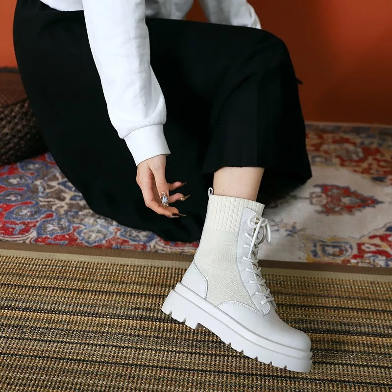 Beautifully Finished Boots in a Timeless Design