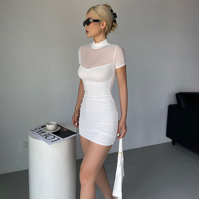 Well Tailored Dress with a Graceful Silhouette
