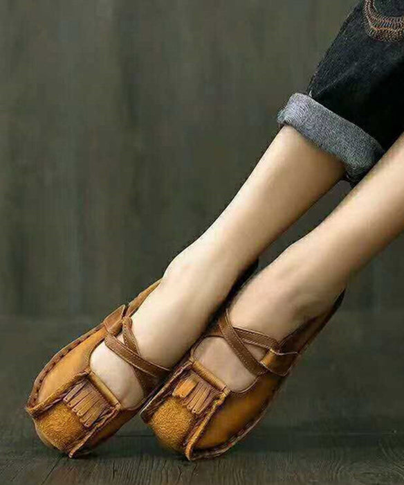 Well Tailored Shoes with a Graceful Silhouette