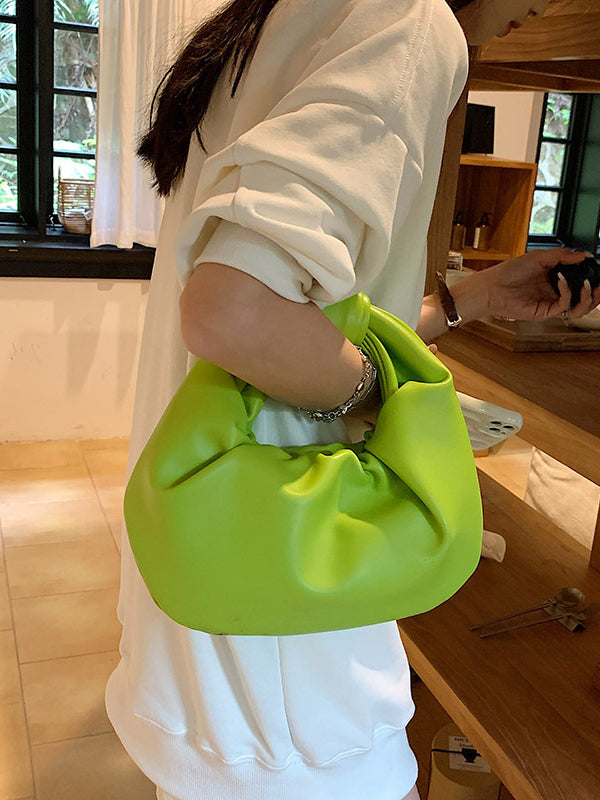 Well Tailored Bag with a Graceful Silhouette