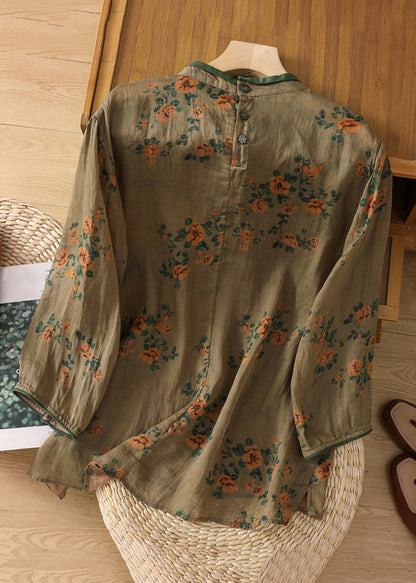 Beautifully Crafted Blouse in a Classic Style