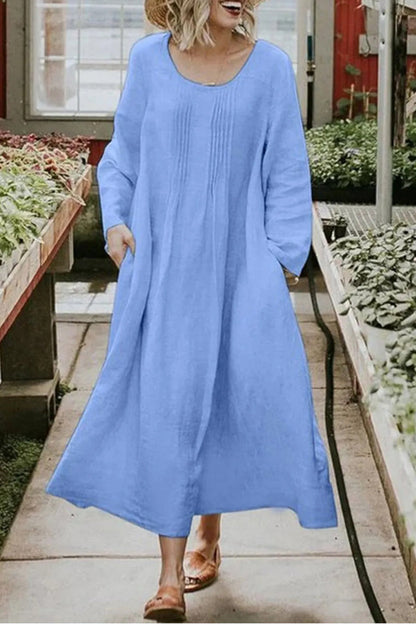 Beautifully Finished Dress in a Timeless Design