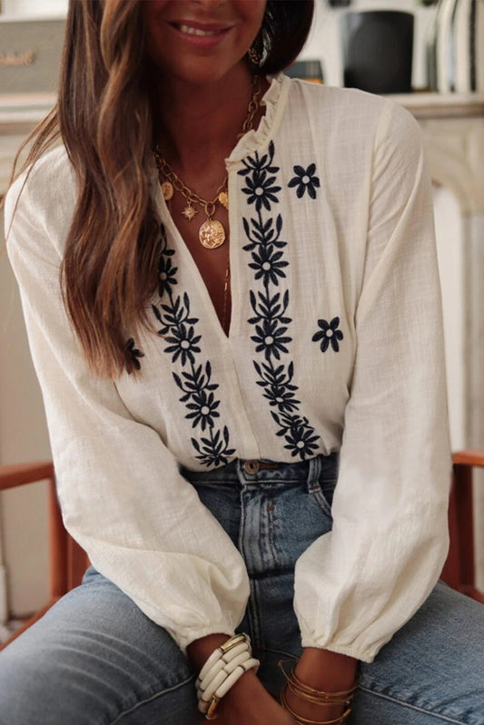 Well Tailored Blouse with a Graceful Silhouette