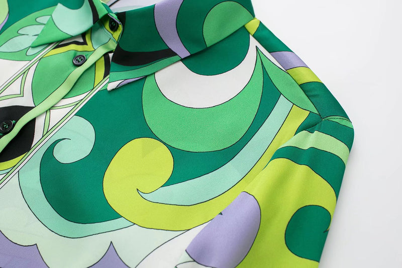 Gracefully Styled Garment for Any Occasion