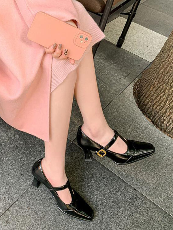 Classic Vintage Garment with a Flattering Fit