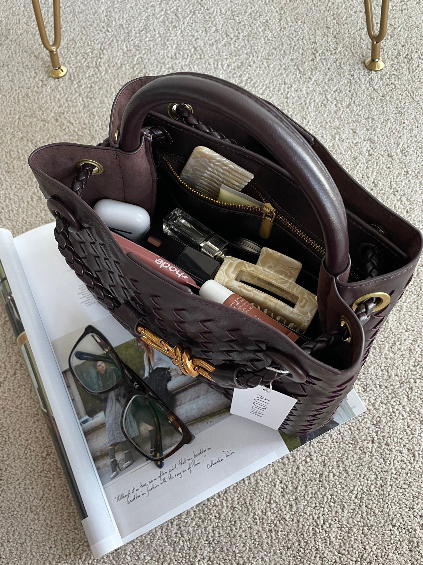 Beautifully Finished Bag in a Timeless Design