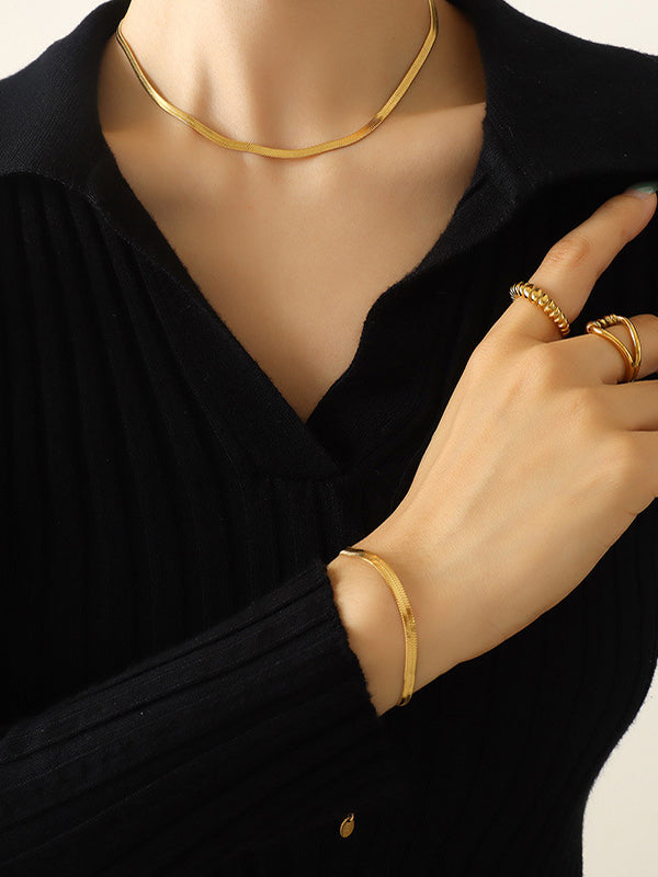 Beautifully Finished Garment in a Timeless Design