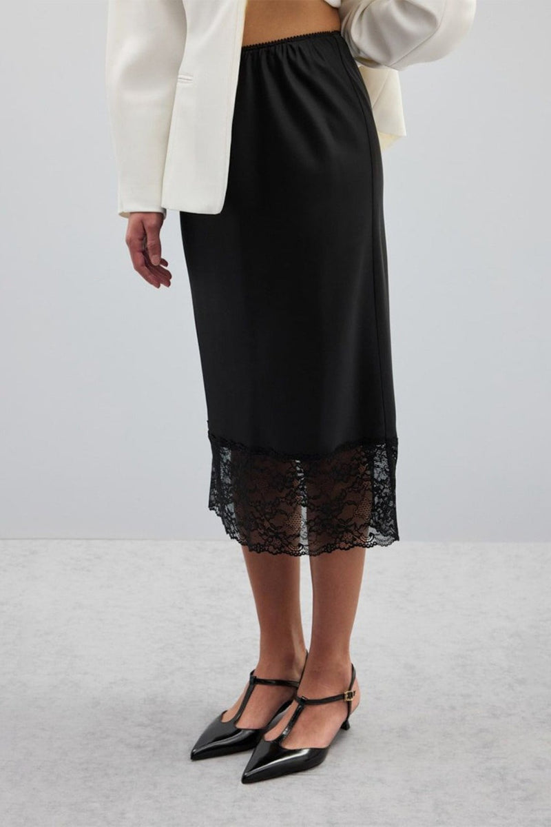 Classic Vintage Garment with a Flattering Fit