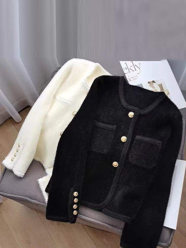 Effortlessly Elegant Cardigan with a Timeless Design
