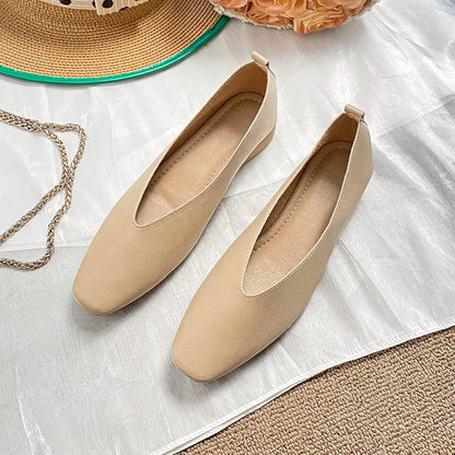 Well Tailored Shoes with a Graceful Silhouette