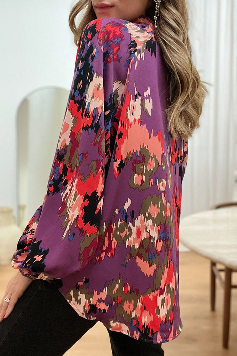 Effortlessly Elegant Top with a Timeless Design