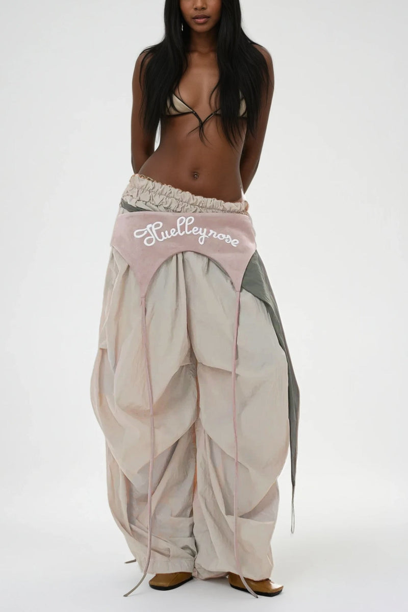 Well Tailored Pants with a Graceful Silhouette