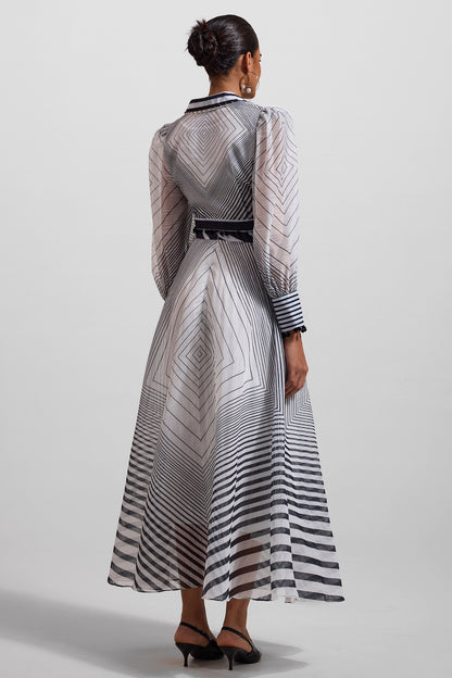 Classic Vintage & Enduringly Stylish Top