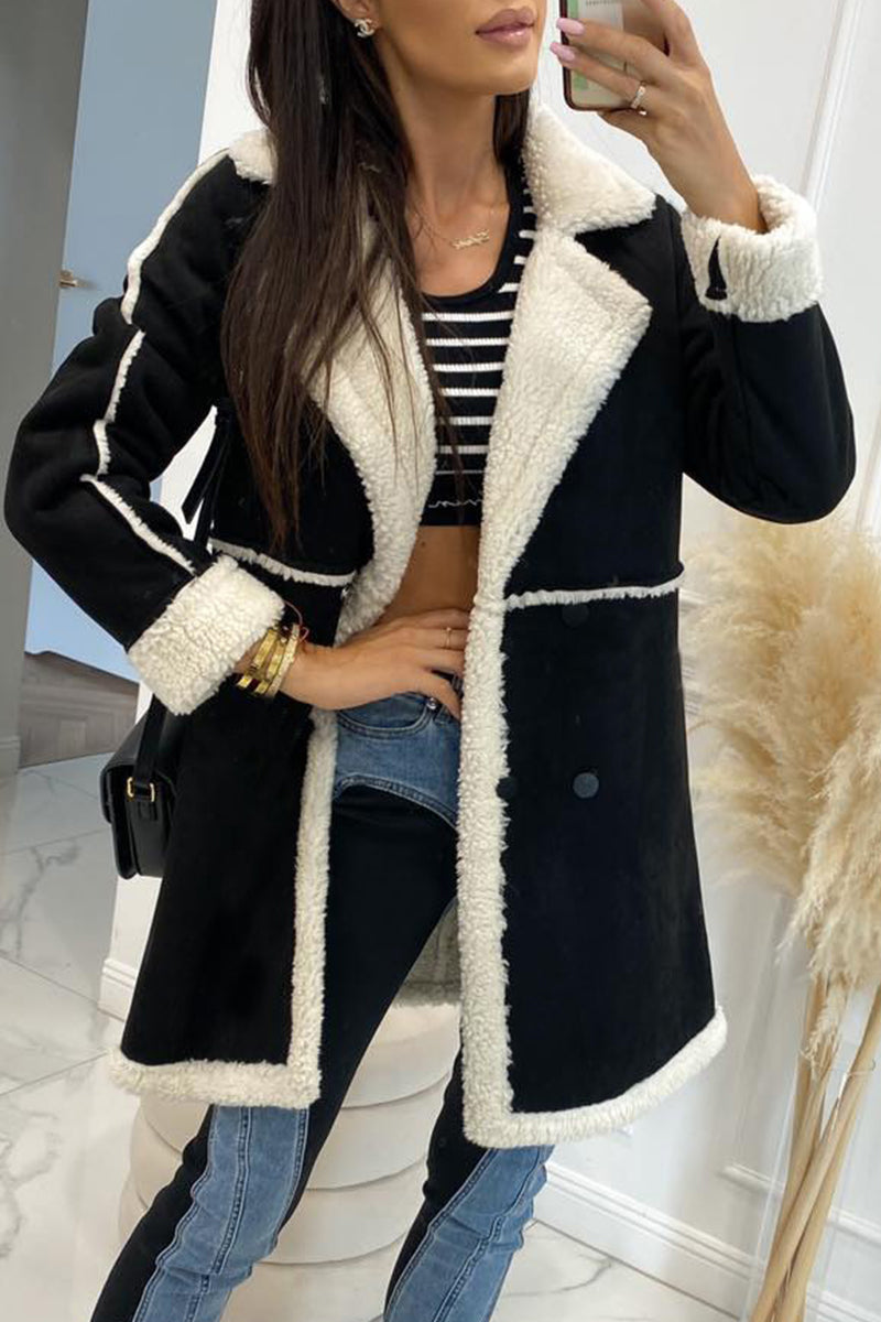 Effortlessly Elegant Garment with a Timeless Design