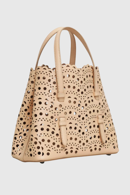 Well Tailored Bag with a Graceful Silhouette