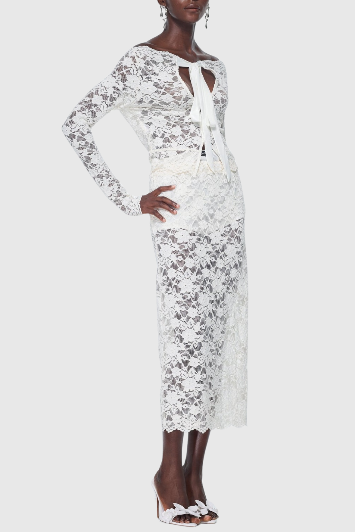 Effortlessly Elegant Garment with a Timeless Design