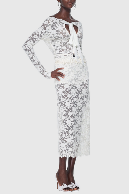 Effortlessly Elegant Garment with a Timeless Design