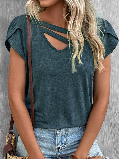 Effortlessly Elegant T-Shirt with a Timeless Design