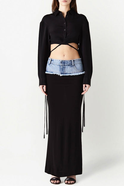 Effortlessly Elegant Garment with a Timeless Design