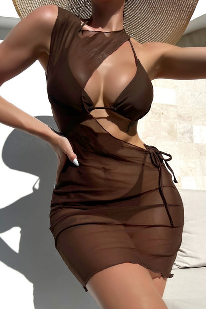 Effortlessly Elegant Swimsuit with a Timeless Design