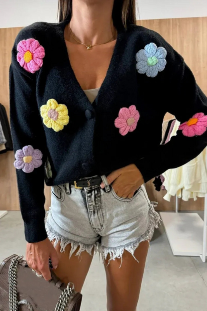 Effortlessly Elegant Cardigan with a Timeless Design