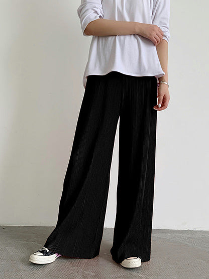 Effortlessly Elegant Pants with a Timeless Design