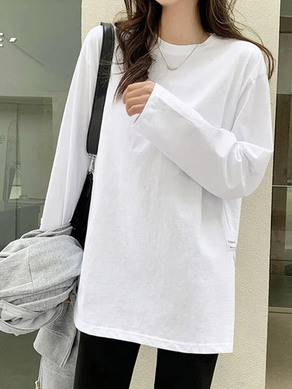 Well Tailored T-Shirt with a Graceful Silhouette