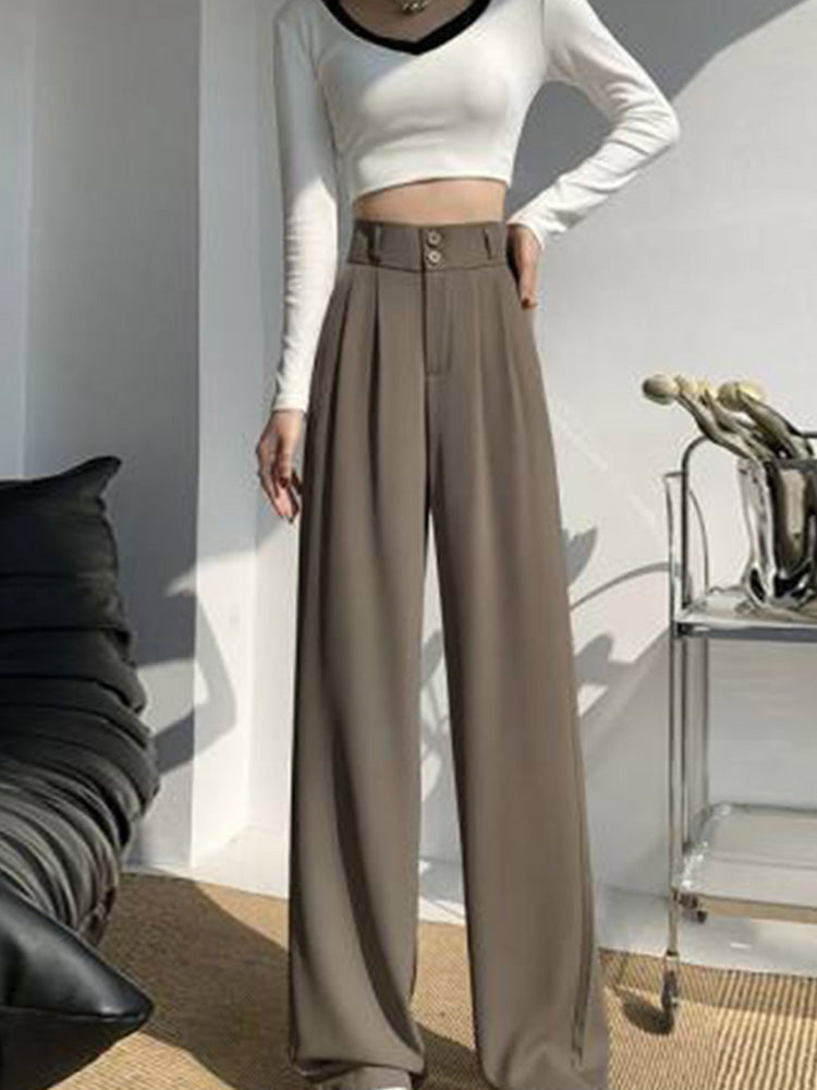 A Vintage Style Trousers with Delicate Timeless Details