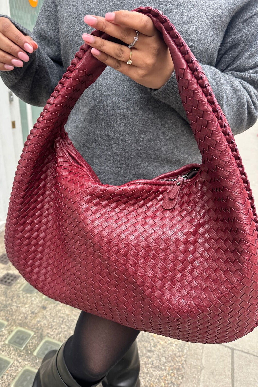 Beautifully Crafted Bag in a Classic Style