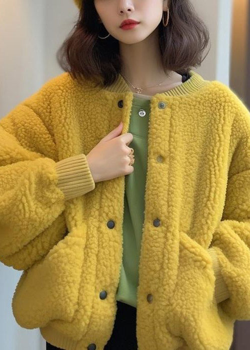 Gracefully Styled Coat for Any Occasion