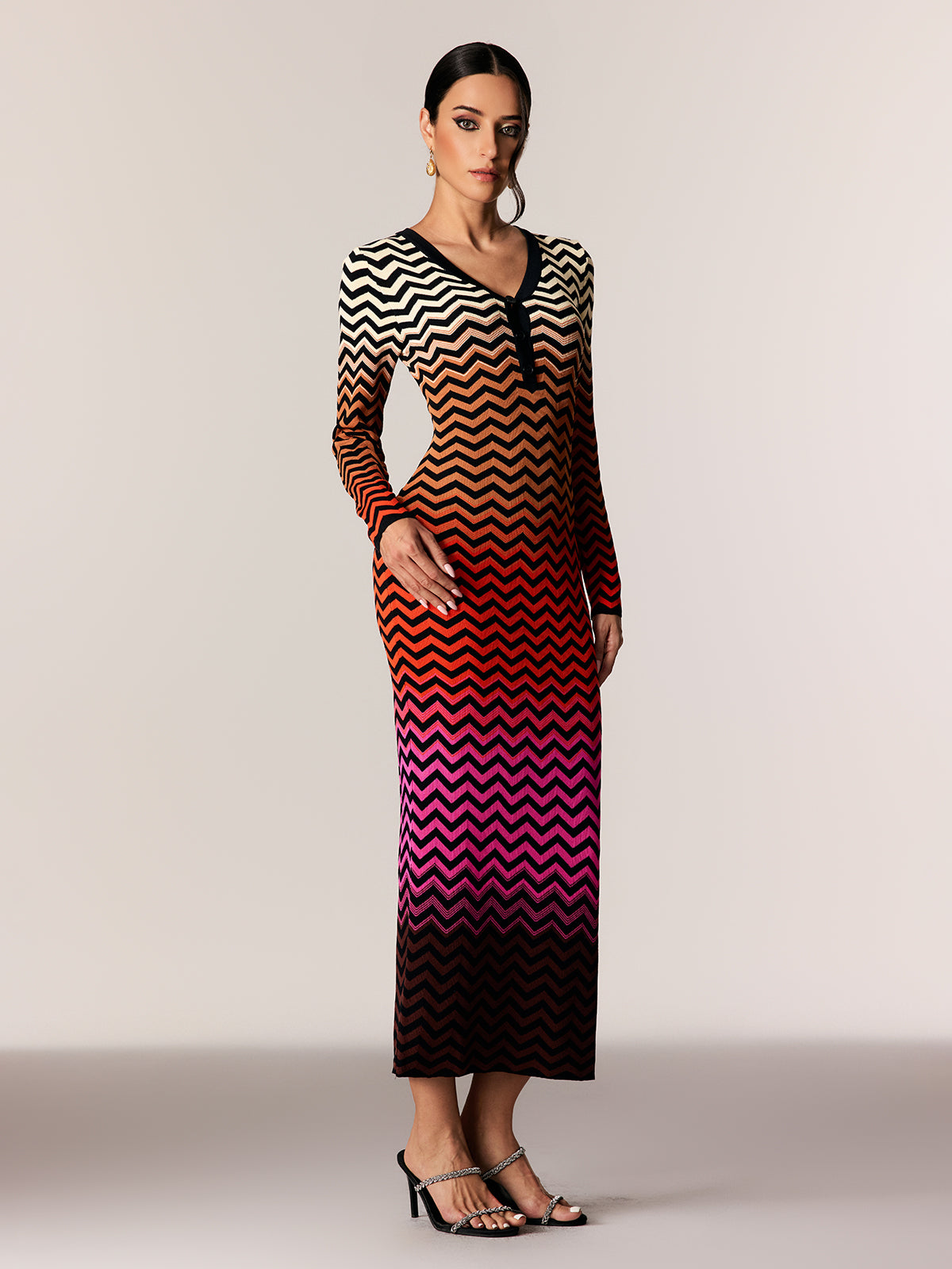 Effortlessly Elegant Dress with a Timeless Design