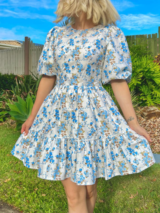Classic Vintage Dress with a Flattering Fit
