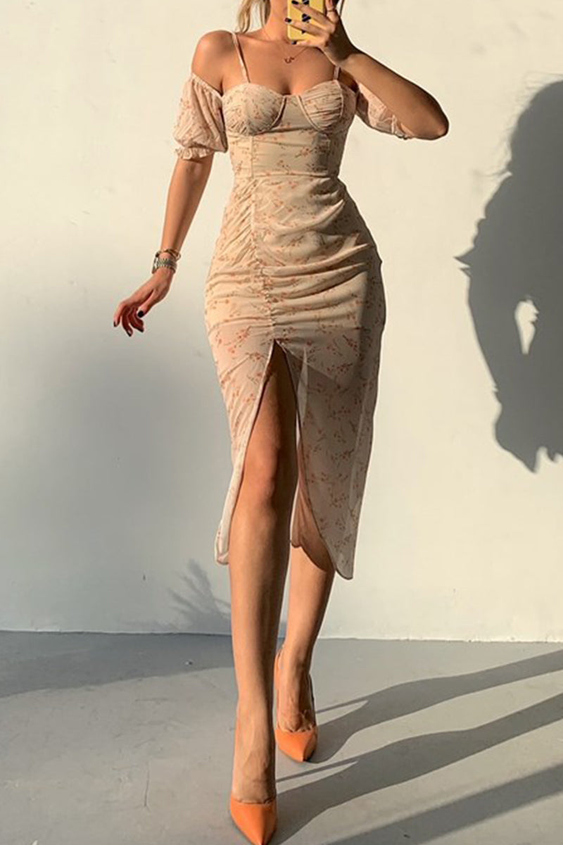 Well Tailored Dress with a Graceful Silhouette