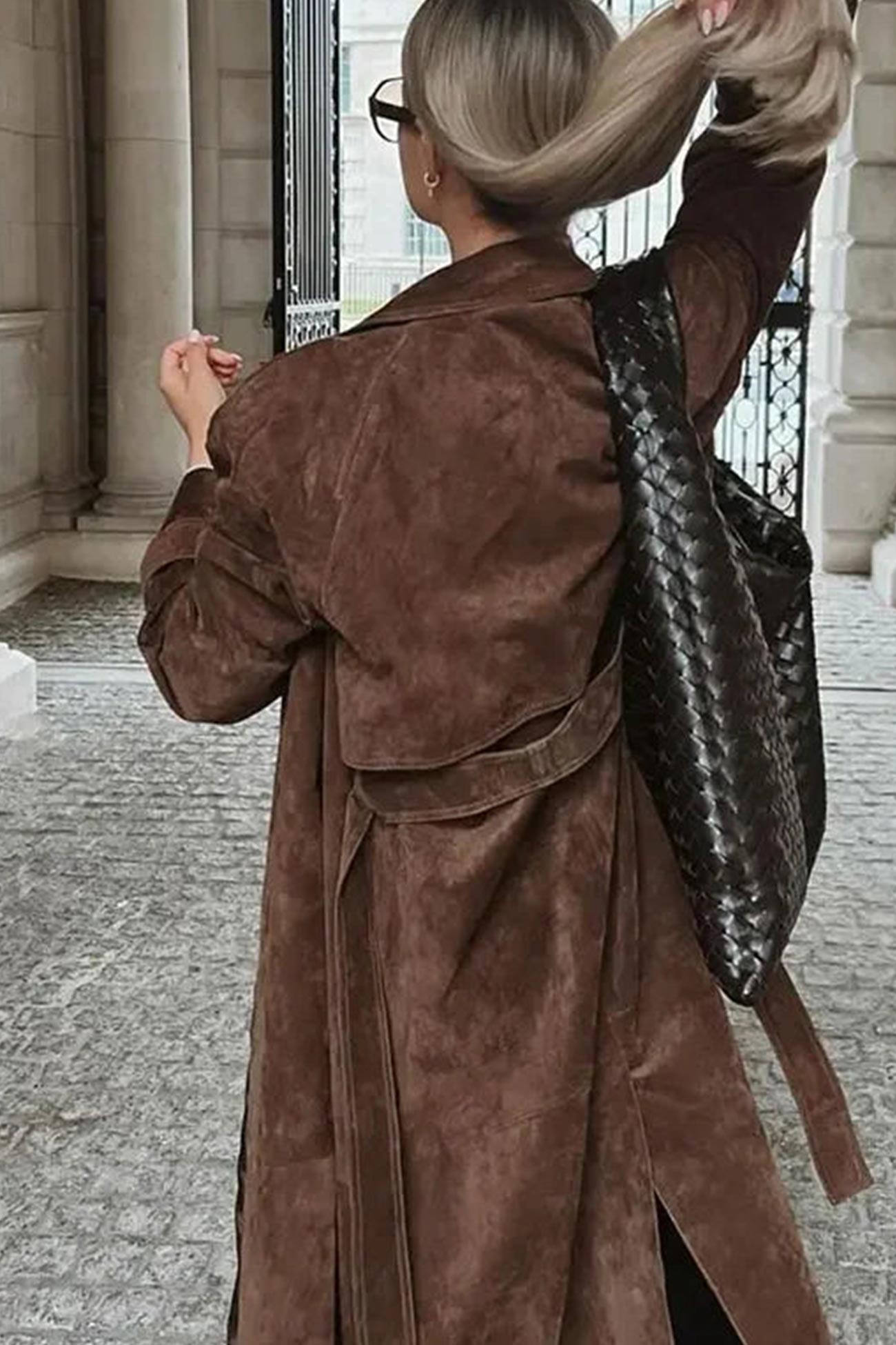 Well Tailored Coat with a Graceful Silhouette