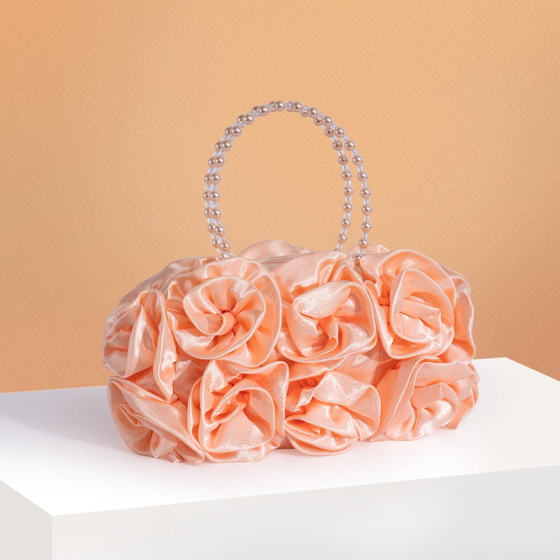 Well Tailored Bag with a Graceful Silhouette