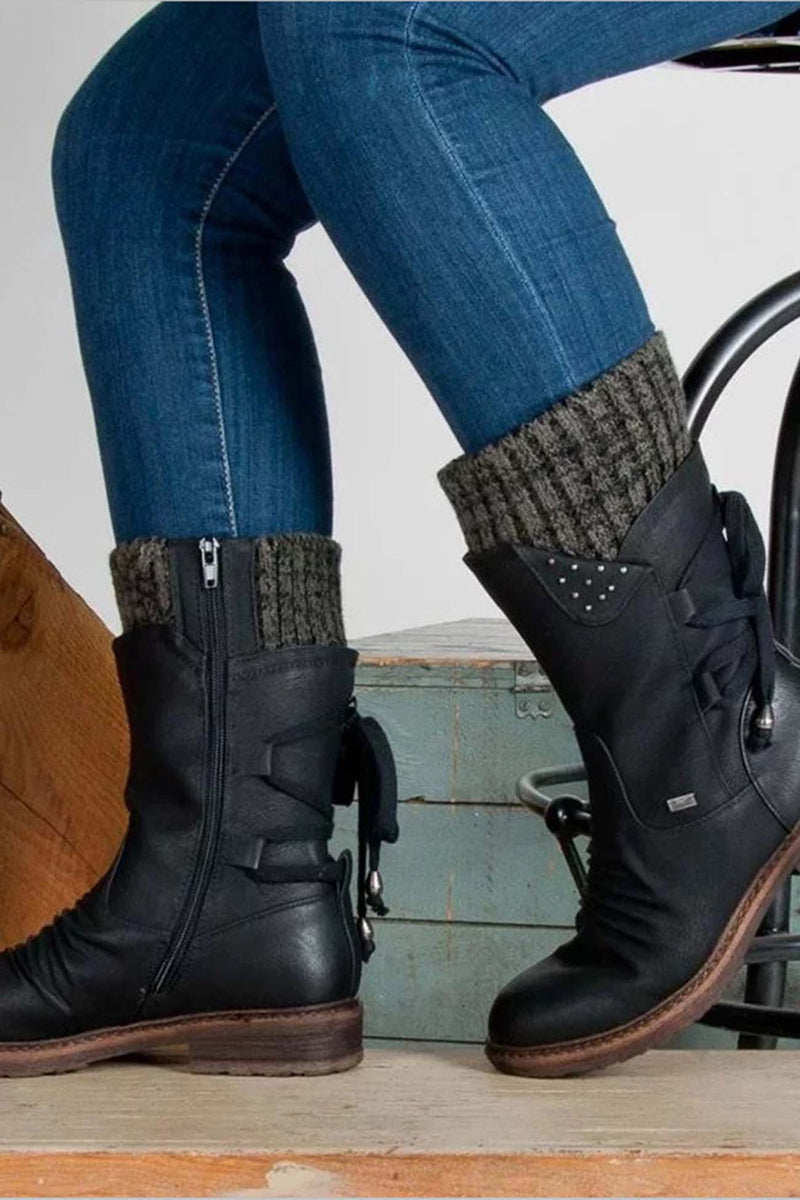 Effortlessly Elegant Boots with a Timeless Design