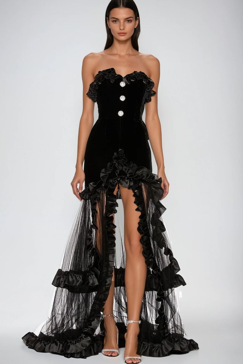 Well Tailored Dress with a Graceful Silhouette