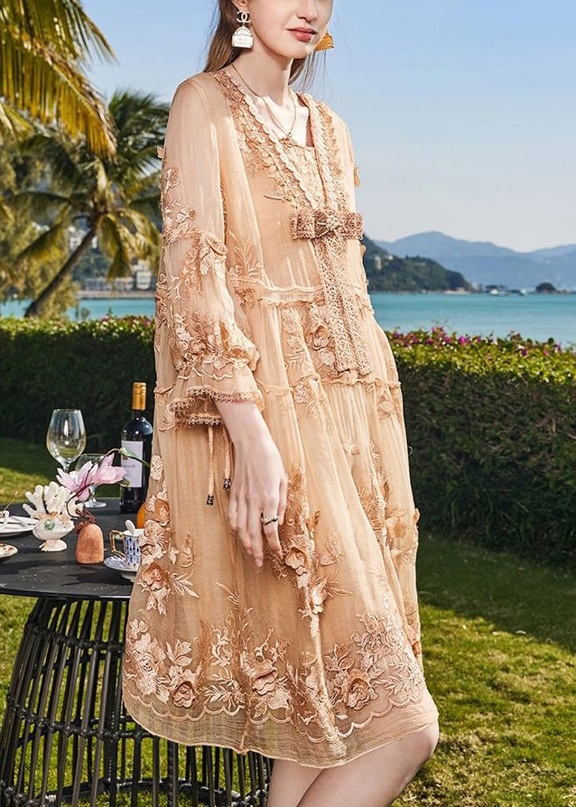 Beautifully Finished Dress in a Timeless Design