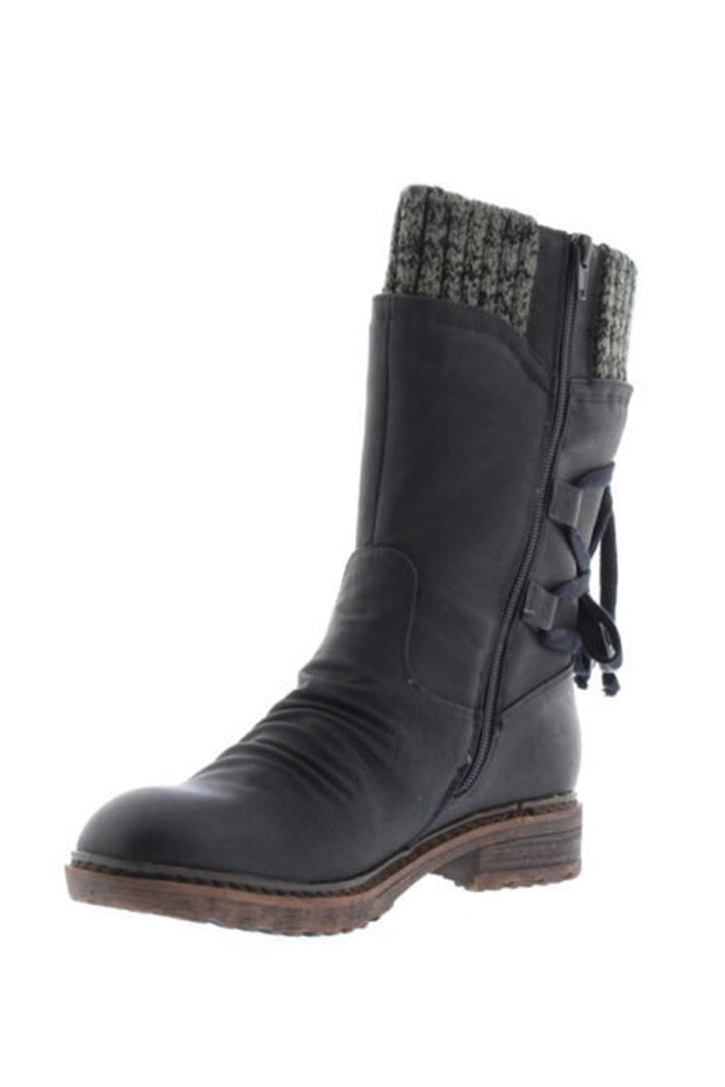 Effortlessly Elegant Boots with a Timeless Design